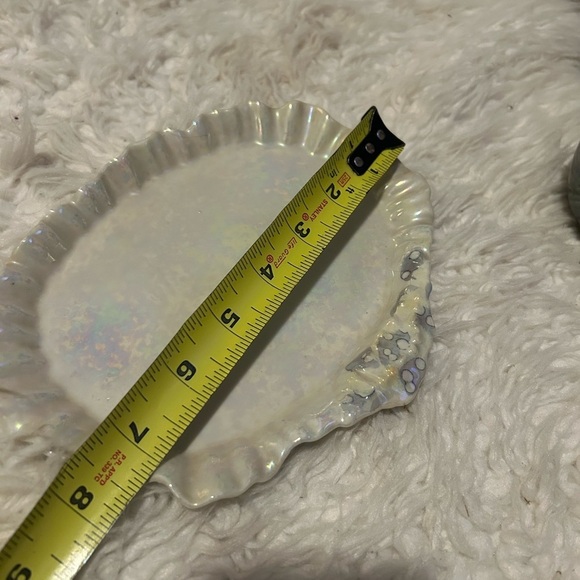 Elegant Iridescent Shell Dish Set - Picture 16 of 16